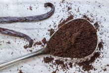 Load image into Gallery viewer, Madagascar Vanilla Bean Powder, Unsweetened (Pure Ground Raw Vanilla Beans) 1lb